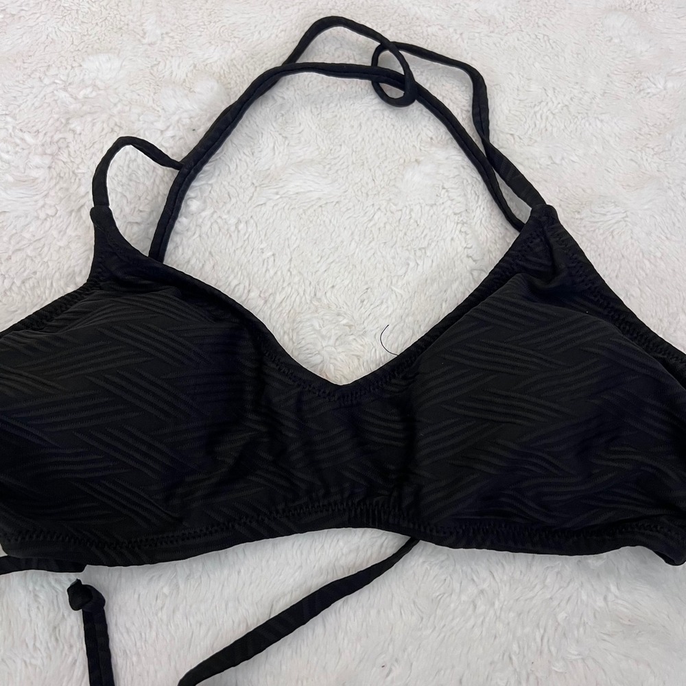 Cupshe Black Textured Chevron Halter Bikini Top AST9071BB Womens Small NWT